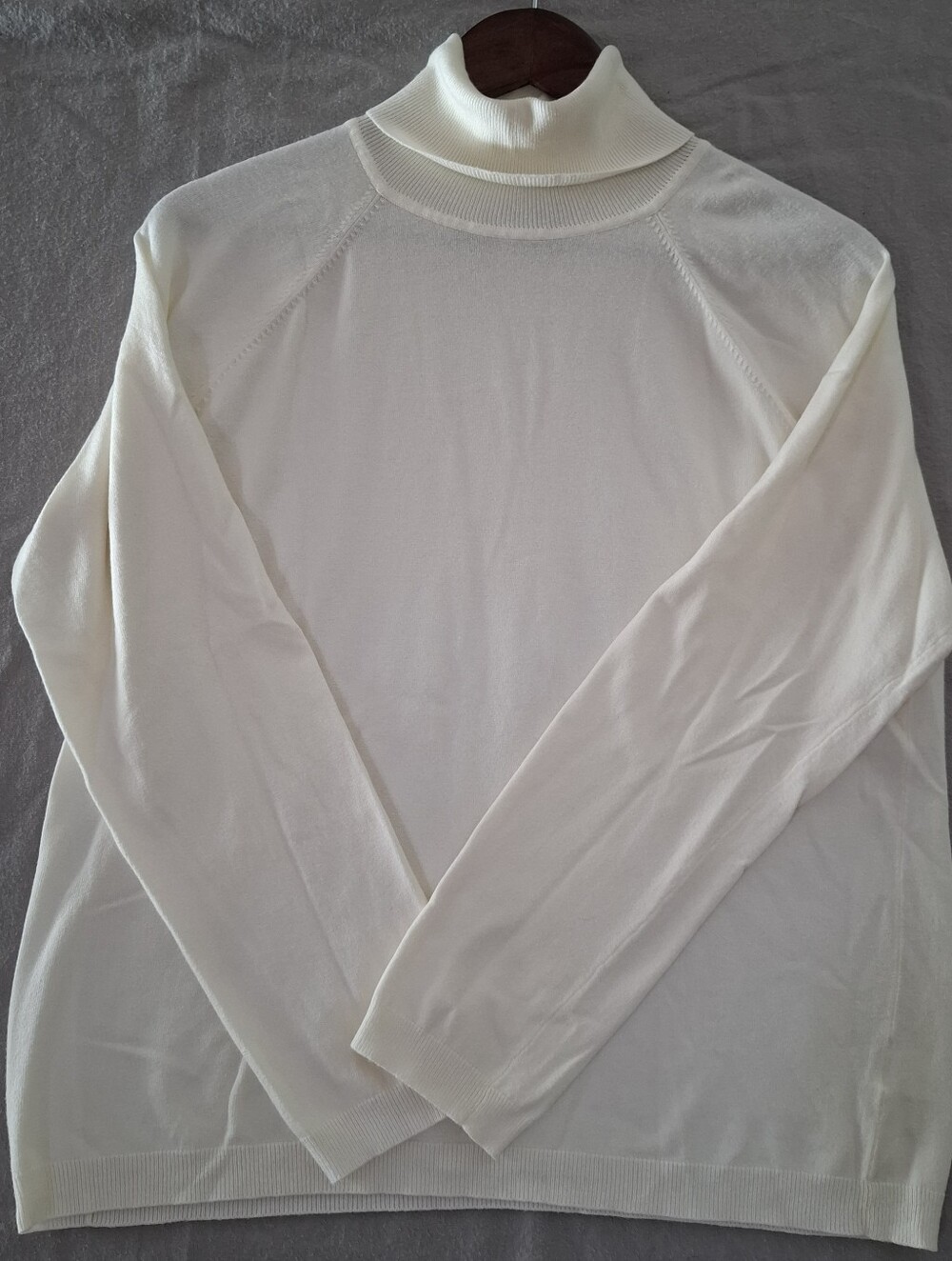Talbots Women’s Turtleneck Sweater Size XL Ivory Raglan Sleeve Soft Knit